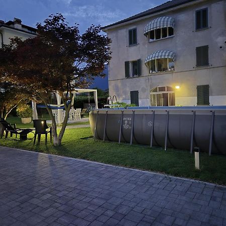 Lago Maggiore, Leggiuno, Ampio Appartamento Екстер'єр фото